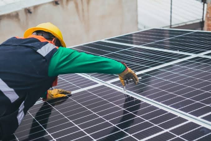 The Benefits of Installing Solar Panels for Businesses: A Comprehensive Guide