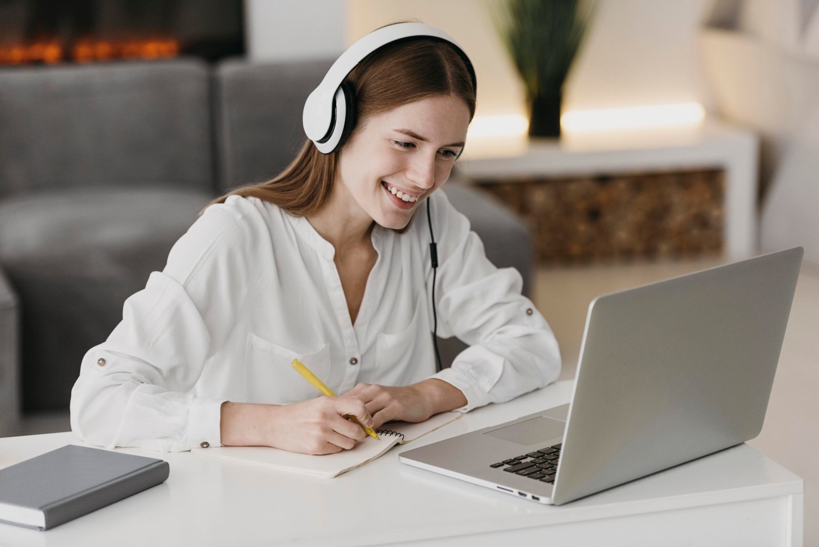 How Online Class Help Services Are Transforming Student Life in 2025